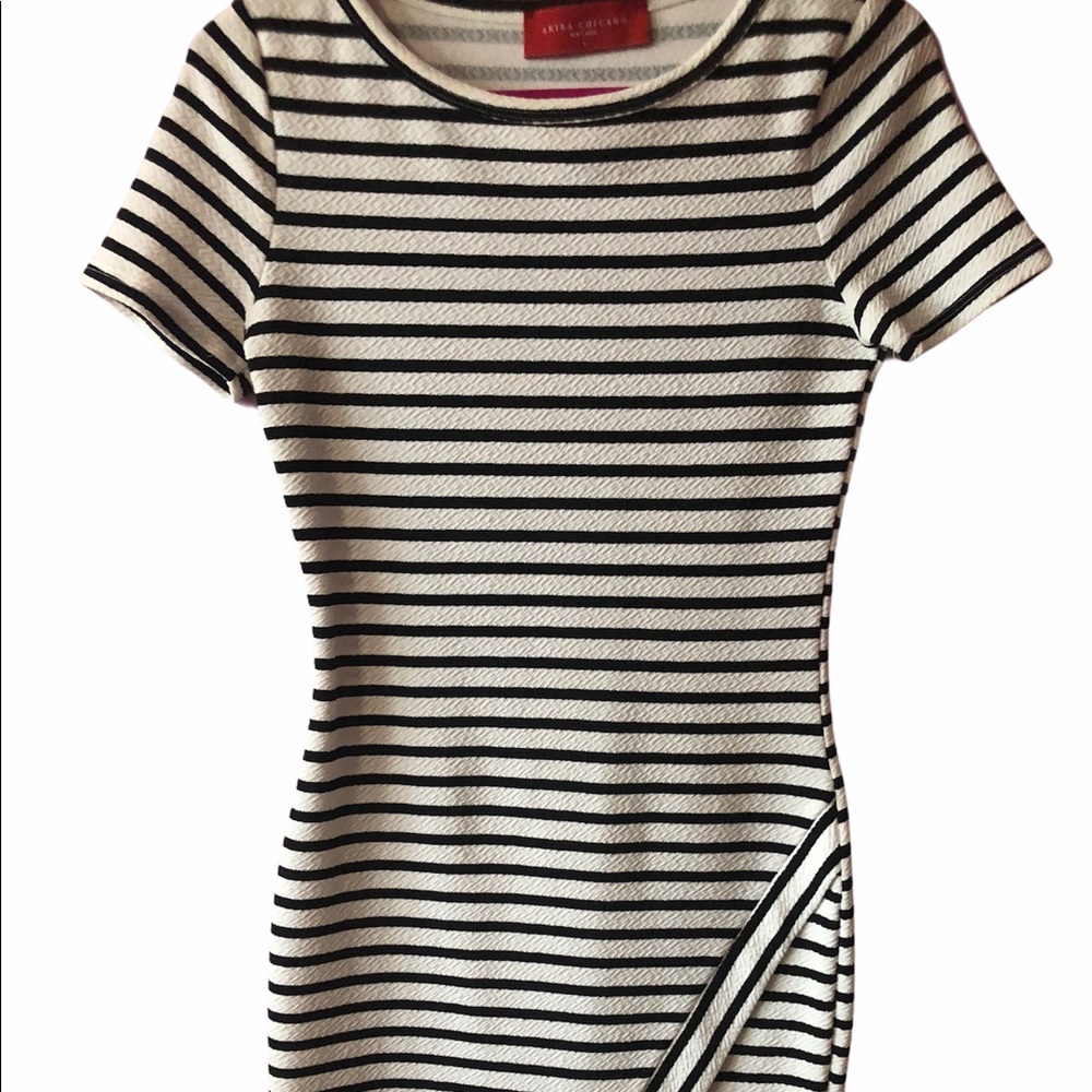 Striped asymmetrical dress🤍🖤🤍🖤